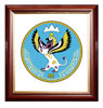 Печать герба Республики Алтай на пластике в различных вариантах рам: красное дерево, орех, золото